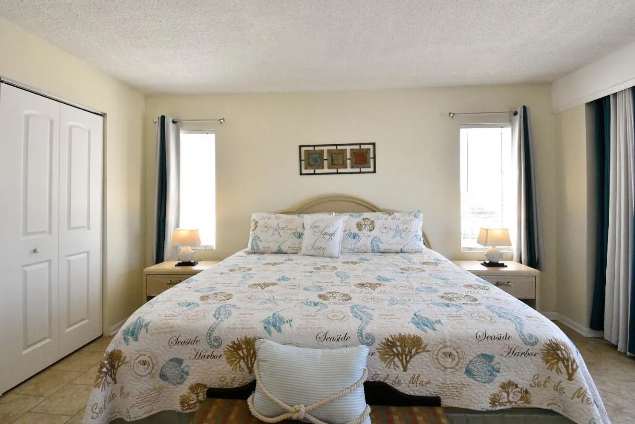 Dolphin Run Oceanfront Suites Virginia Beach Apartment