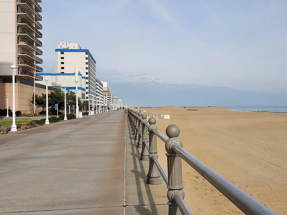 Dolphin Run Oceanfront Suites Virginia Beach