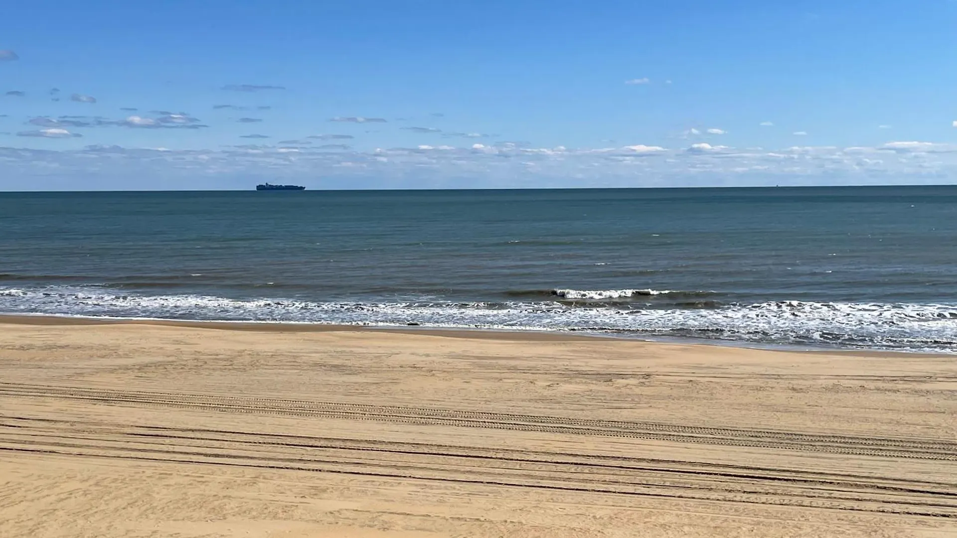Dolphin Run Oceanfront Suites Virginia Beach