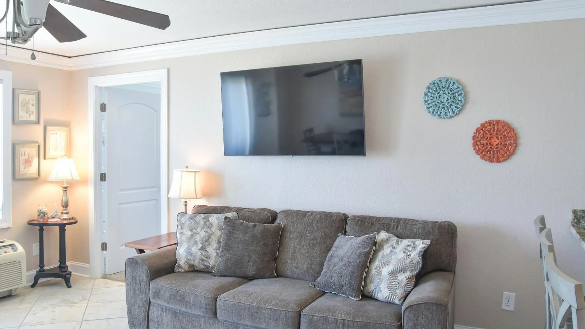 Dolphin Run Oceanfront Suites Virginia Beach Apartment
